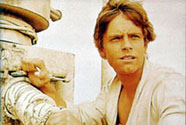 Luke tinkers with a moisture vaporator. This is an alternate take - note the missing hat. From the Star Wars Insider.